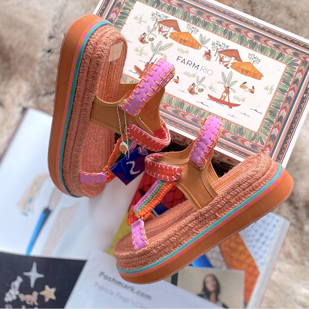 Farm Rio Artisanal Flatform Raffia Velcro Sandals - Picture 5 of 11